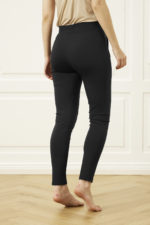 INFRONT Buxur - Svartar - Image 2